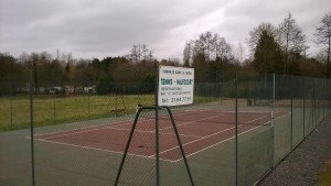 Le terrain de tennis de Blangy le Château