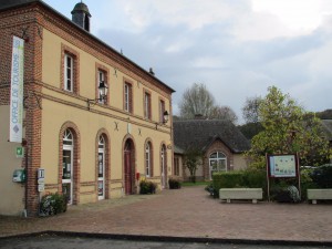 Office de tourisme et défibrillateur cardiaque de Blangy le Château